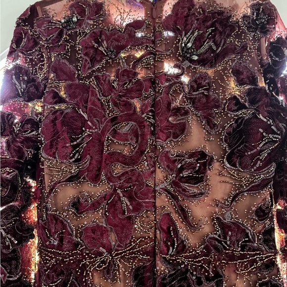 Marchesa Embroidered Velvet Dress Size 12 - Picture 7 of 12